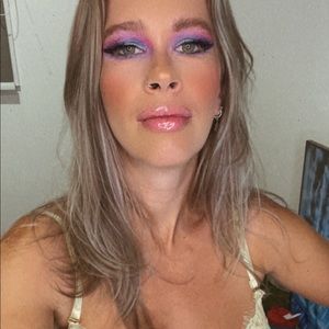 Meet your Posher, May